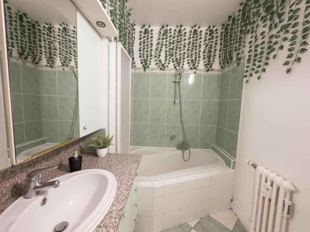 Jungle Urbain- Sauna - Cine - Hamac - Hyper Centre Amiens Dış mekan fotoğraf